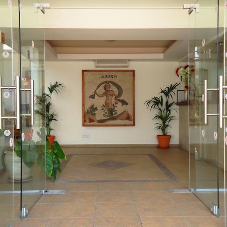 Daphne Hotel Apartments Cyprus Пафос Екстериор снимка