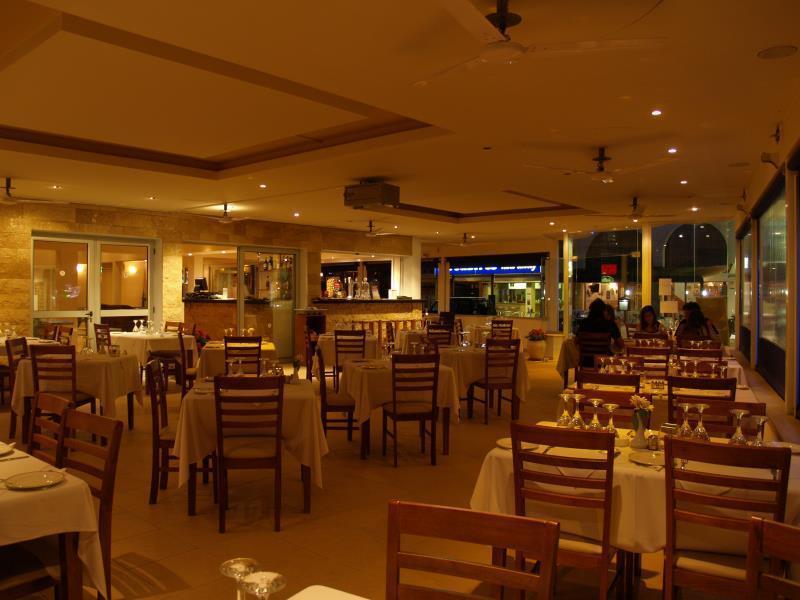 Daphne Hotel Apartments Cyprus Пафос Екстериор снимка